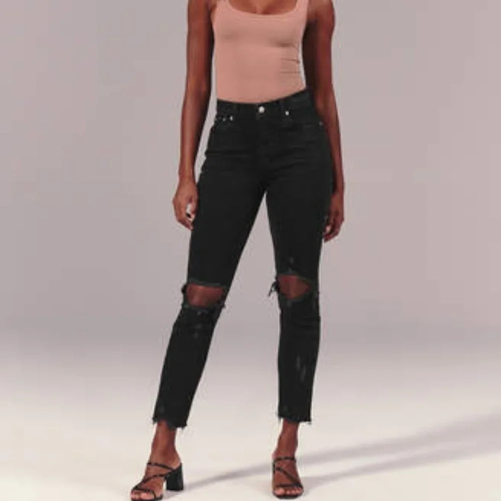 Abercrombie & Fitch Black Curve Love Ultra High Rise‎ Ankle Straight Jeans